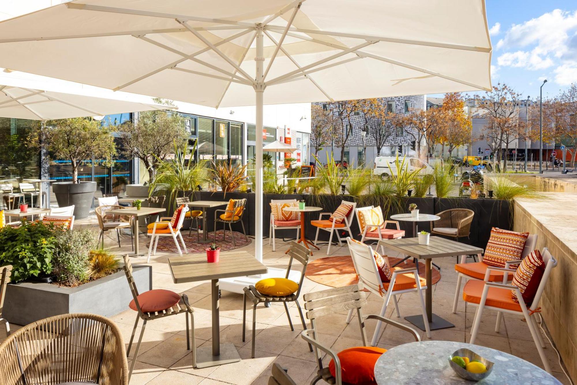 Ibis Marseille Centre Euromed Hotel Exterior photo